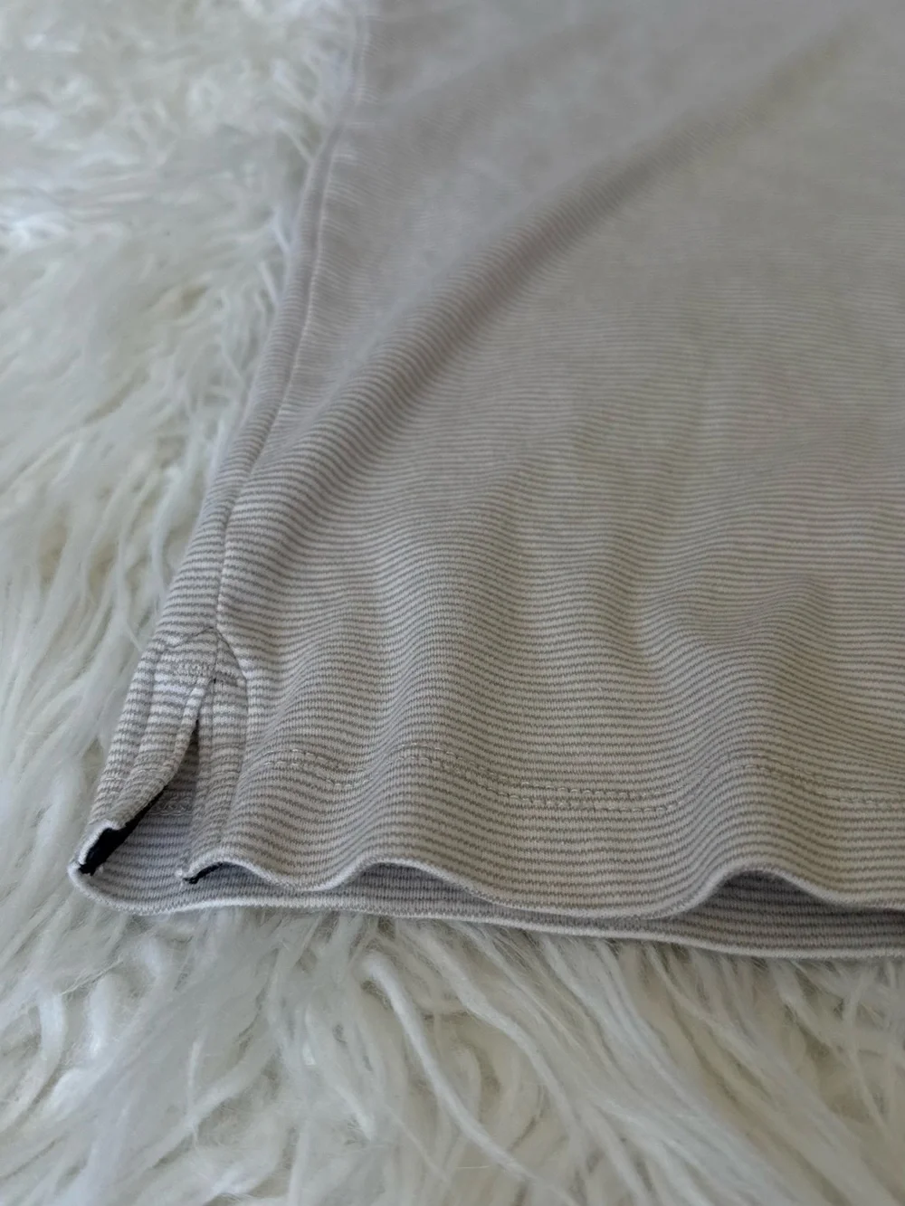 Banana Republic Cream Textured Crew Neck Tee